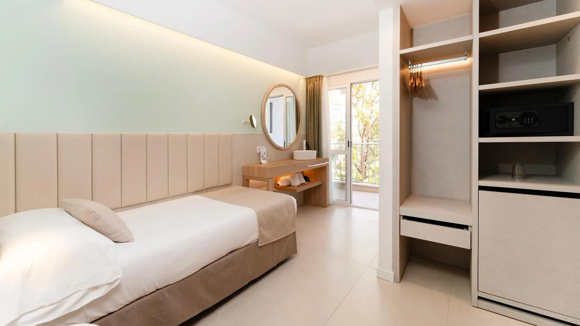Hotel Cosmopolitan Playa de Palma  Spanien